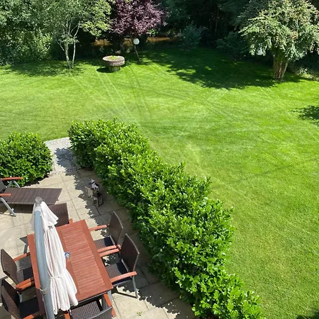 An Der Neu Renoviert Apartament